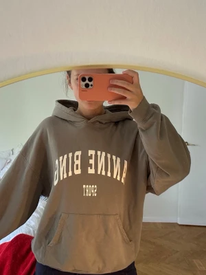 Anime Bing hoodie  - Super snygg. Sitter oversized 