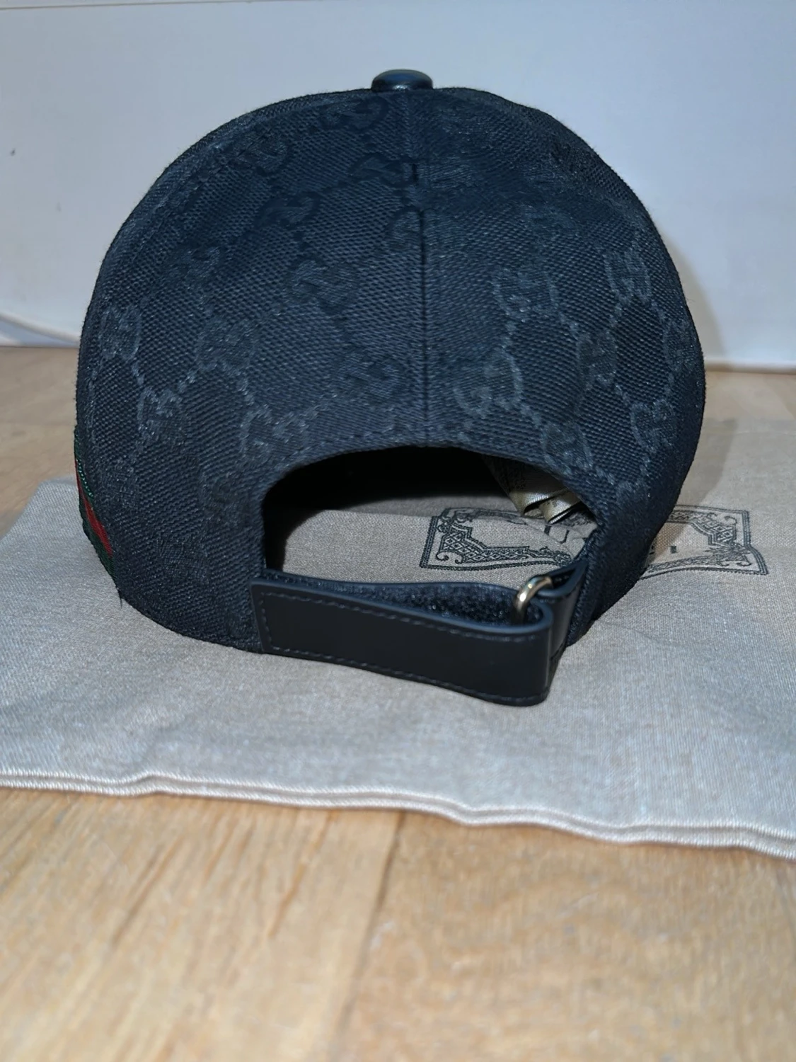 Svart keps från Gucci med GG-mönster - 3