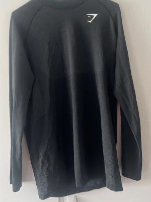 Gymshark long sleeve - Gymshark long sleeve, knappt använd.