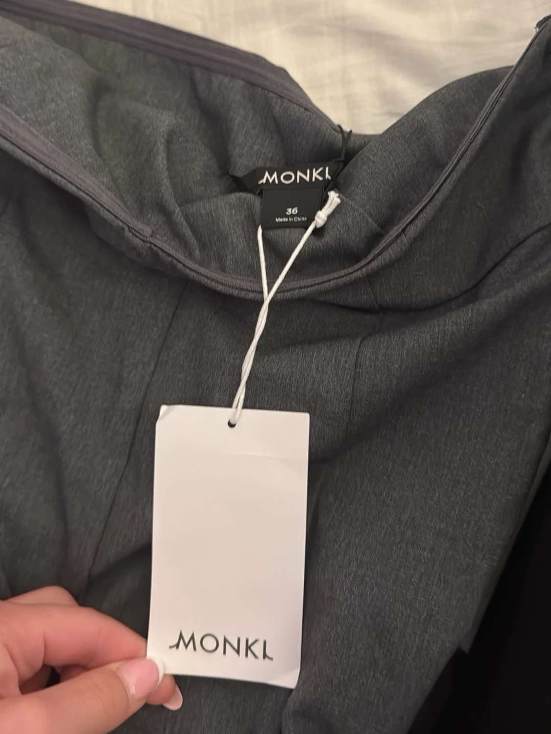 Mörkgrå axelbandslös kort klänning - 2