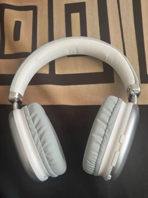 Silver Hörlurar - Snygga hörlurar för musik eller gaming