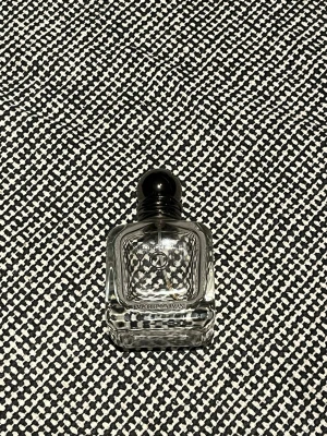 Emporio Armani Stronger With You parfym - Samlar du på parfymer kan du köpa en tom flask av mig 