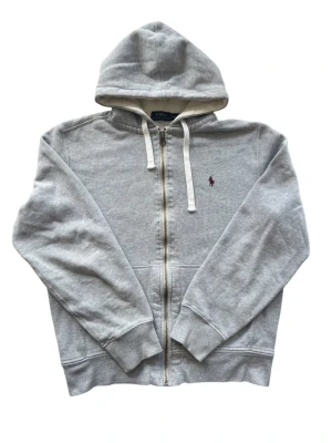 Ralph Lauren Zip Hoodie Grå Storlek M - Ralph Lauren Zip Hoodie Grå Storlek M i mycket gott skick