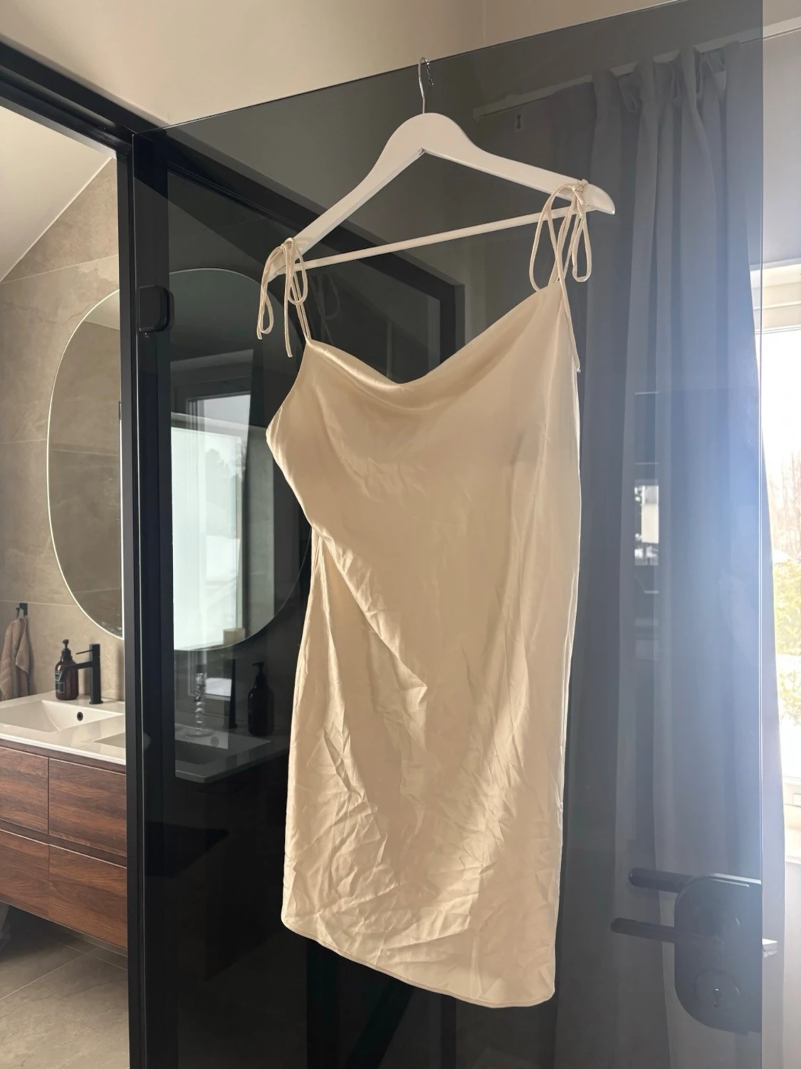 Satin klänning Zara