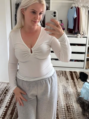 Tröja - S - Tröja i storlek S pris 30kr