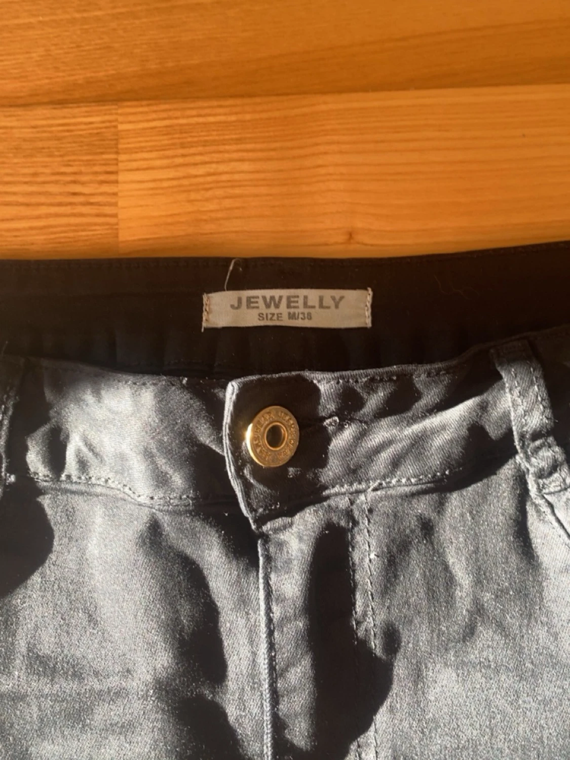 Svarta Capri jeans med knappar - 2