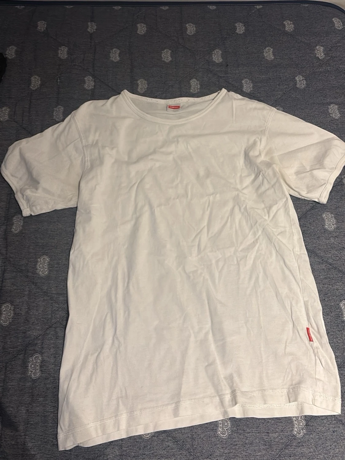 Vit t-shirt från Newbody