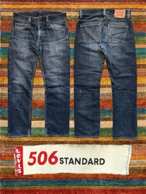 *Straight/Bootcut* Levi’s 506  - Ett par extremt snygga Levi’s jeans med en trevlig wash! Modellen kallas 506 och är rak med lite bootcut! Storlek 31/32, utgå från måtten på sista bilden. Hör av dig vid frågor! 