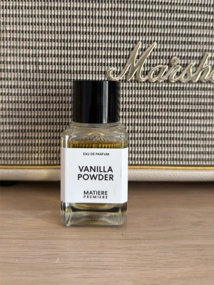 Vanilla powder parfym - Säljer min parfym från Premiere Matiere doften vanilla powder. Säljs då den inte var min doft. Köpt i maj. 