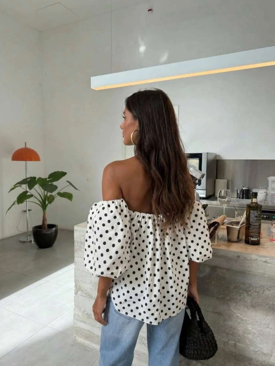 Offshoulder prickig topp med puffärm - 2