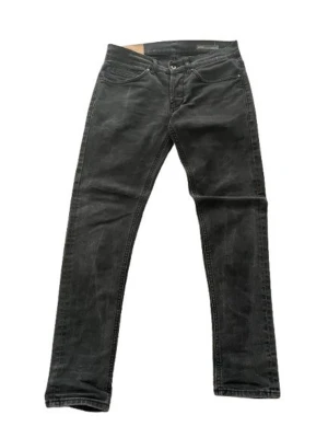 Dondup George  - Snygga svarta skinny jeans med en cool vit CC-detalj vid linningen och en liten metallbokstav på bakfickan. Jeansen har klassisk femficksdesign och är tillverkade i ett stretchigt denimtyg som sitter tajt längs benen w33.