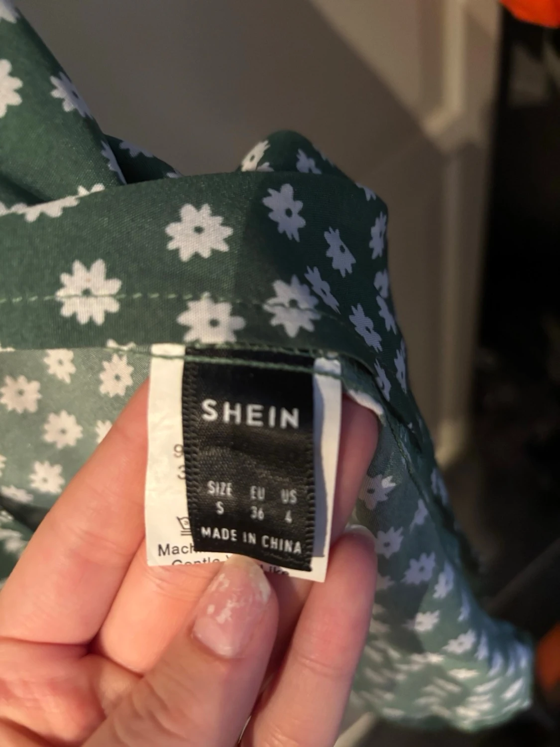 Grön blommig klänning från SHEIN - 1