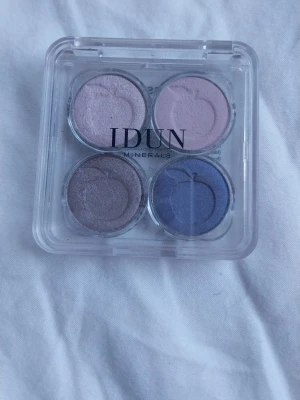 IDUN Minerals ögonskuggspalett  - Snygg ögonskuggspalett från IDUN Minerals , lavendel, ljusrosa och blått. 