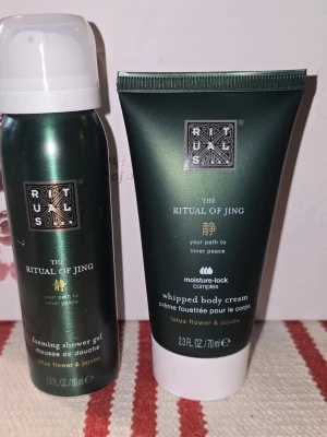 Rituals The Ritual of Jing duo - Set med Rituals , foaming shower gel, 50 ml, whipped body cream, 70 ml
