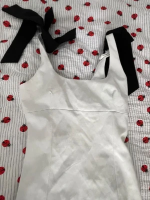 Jag söker denna tröja! - Jag söker dennna fina tröja från Zara i storlek xs! Kontakta mig ifall ni har hittat nån eller har en som ni skulle vilja sälja!