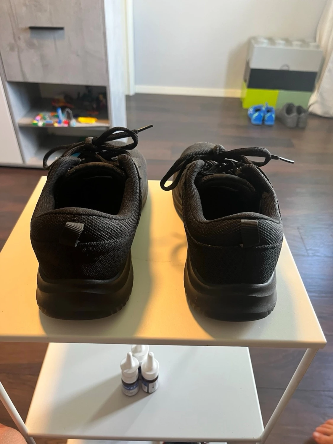 Svarta mesh sneakers med snörning - 2