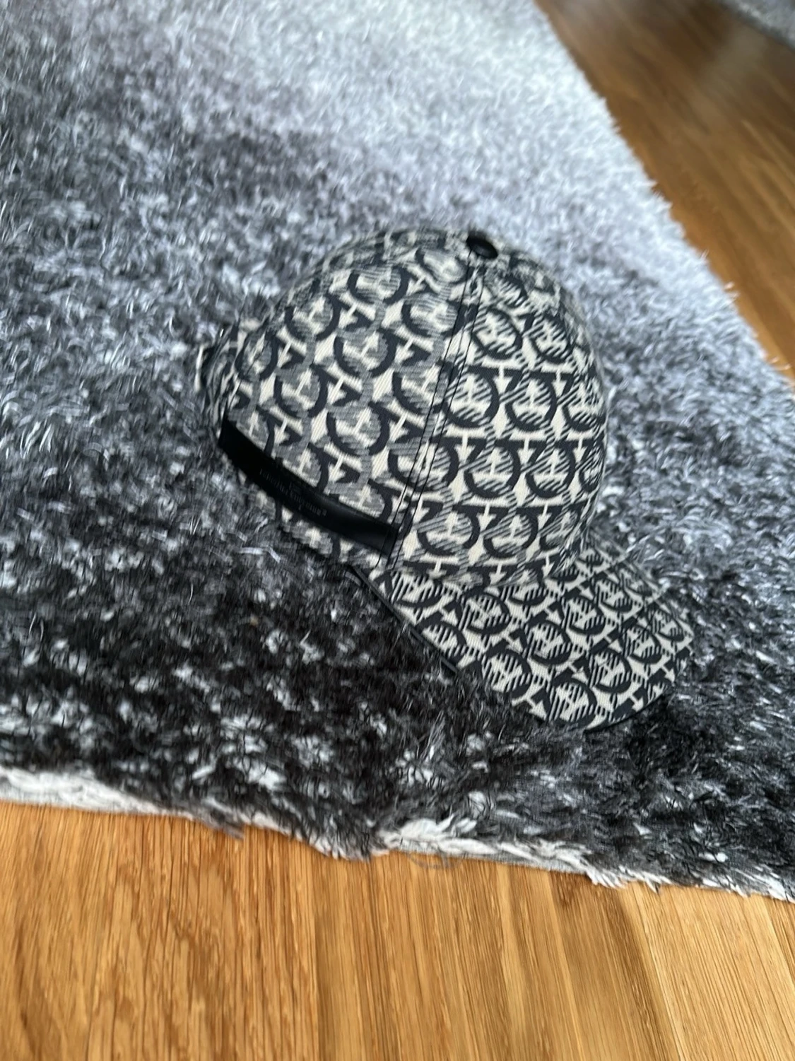 Ferregamo keps  - 1
