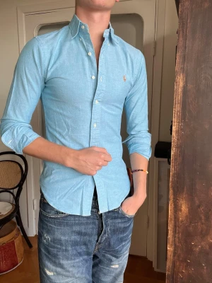Ljusblå skjorta från Ralph Lauren
