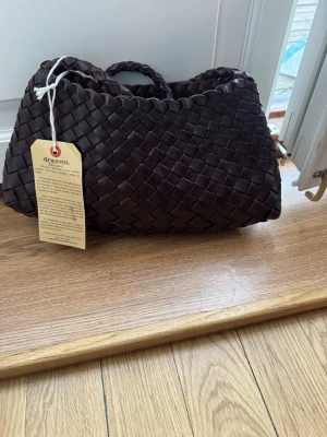 Dragon diffusion rosanna bag -  rosanna bag från Dragon Diffusion med lappen kvar . Använd 1 gång . Superfin 