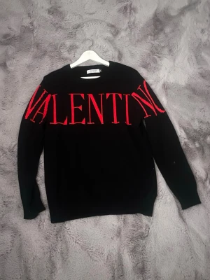 Valentino tröja  - Helt oanvänd, hör av er vid fundering 💭 