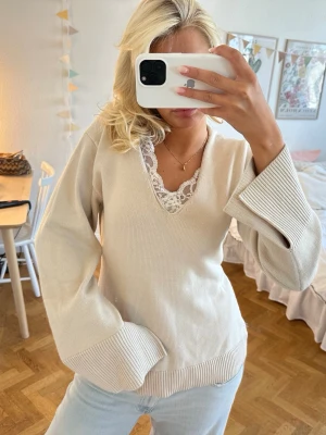 stickad tröja - jättefin 