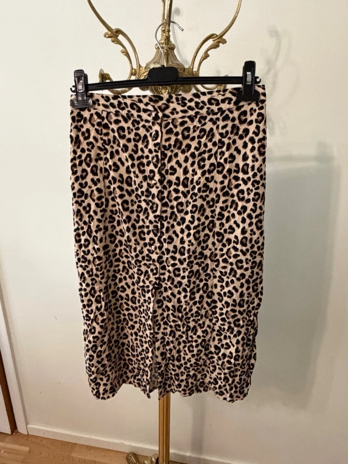 Leopardmönstrad långkjol med slits