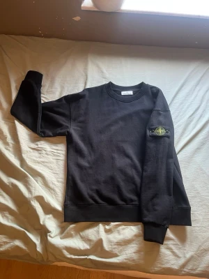 Stone Island hoodie  - Säljer en helt ny stone island hoodie för den passar inte mig
