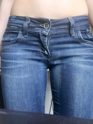 Lågmidjade jeans - Super fina low rise jeans jag sytt till boutcutt, se bild🥰 är 166 cm