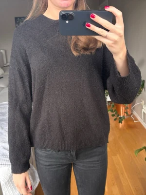 Svart stickad tröja - Stickad tröja från Lager 157, köpt för några år sedan men i bra skick!☺️