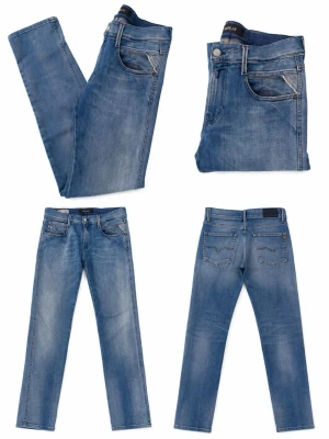 Blå slim fit jeans Replay - Tjena! Jag säljer dessa snygga blåa tvättade Slimfit Replay jeans! De är i mycket bra skick och använd på ett sparsamt sett, med inga fel, (fläckar, m.m). Modellen är anbass hyperflex, och storleken är W28 L32. Jag är 177 och väger ungefär 64kg och jag tycker jeansen passar bra, men möjligen lite långa på längden. Vid funderingar eller prisförslag är det bara att hugga till. Priset är ej hugget i sten!😁