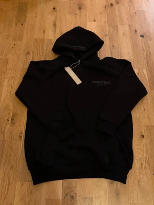 Hoodie - Skriv vid intresse 💬