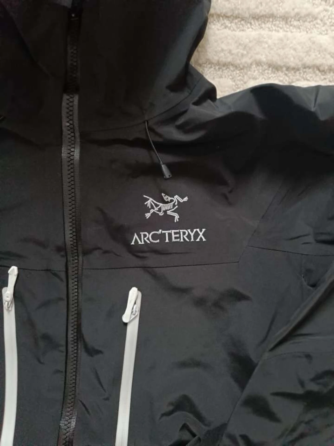 Svart regnjacka från Arc'teryx - 1