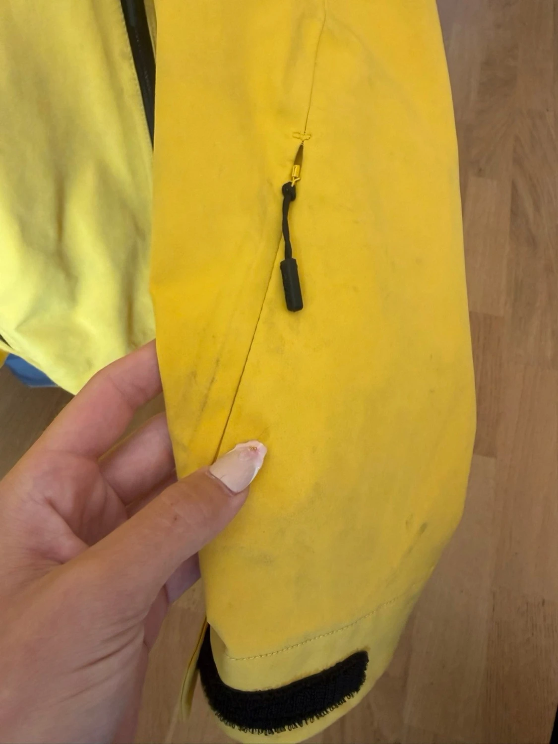 Gul vindjacka med huva från RNC - 5