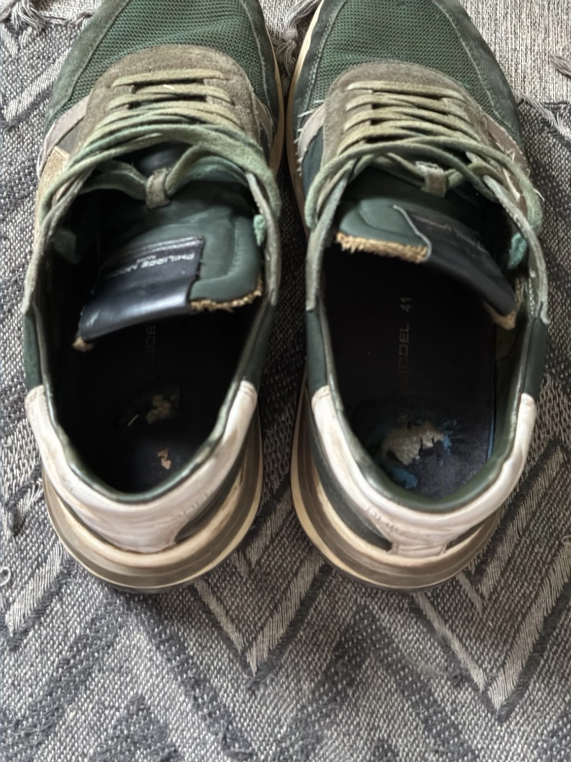 Gröna sneakers med mockadetaljer - 5