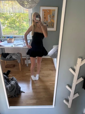 Klänning från Zara - Jättefin Zara klänning, jättefin tyvärr lite kort på mig 