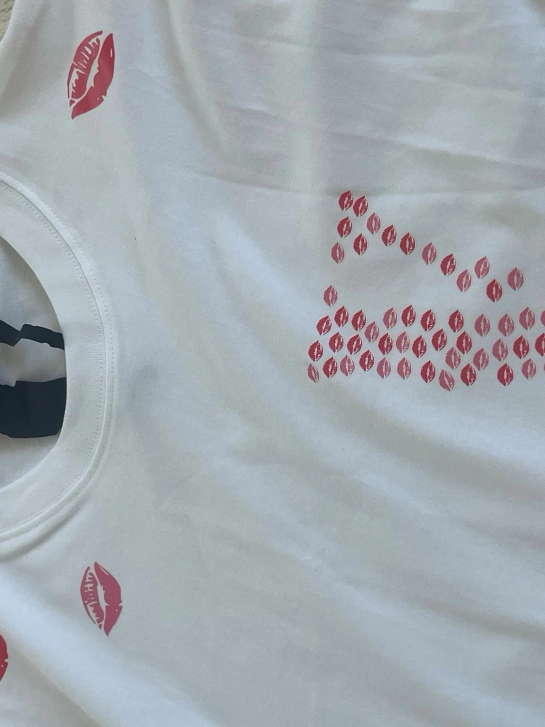 T-shirt  - 1