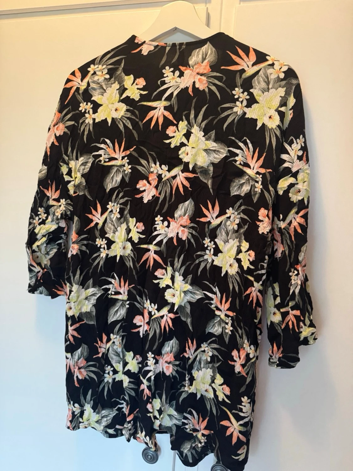 Blommig svart kofta från H&M Divided - 2