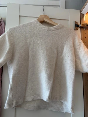 Stickad topp från Gina tricot - super söt stickad topp från Gina tricot i storlek XS💞