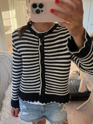 Söt kofta  - Kofta från Zara- aldrig använd 💗 Passar xs-m