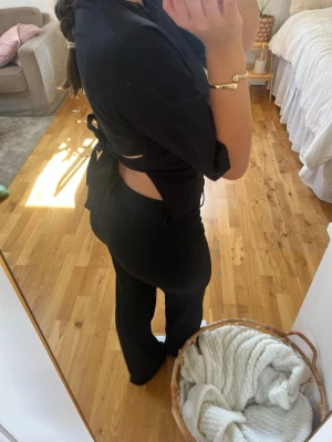 Topp med öppen rygg - Så snygg topp i perfekt skick! Från nelly i strl S! 
