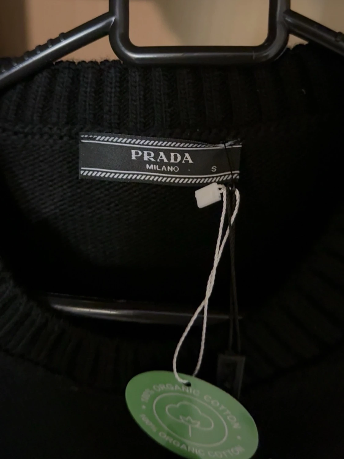 Svart stickad tröja från Prada - 1