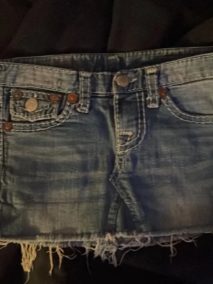 True religon jeanskjol - Jeanskjol från truereligon