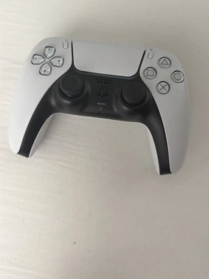 Ps5 kontroll  - Ps5 kontroll med DualShock 4 