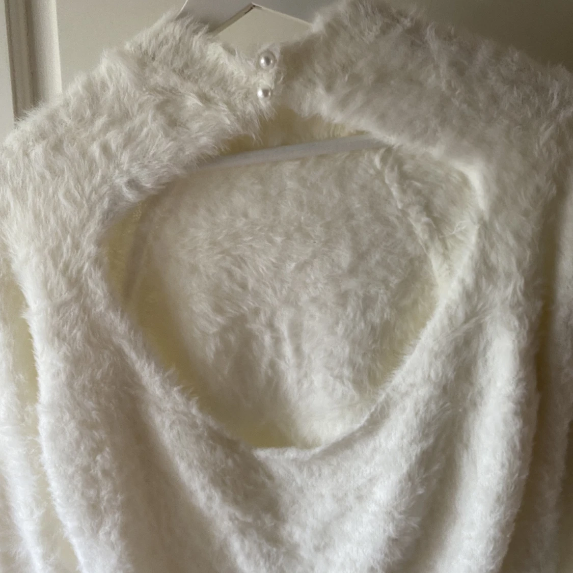 Fluffig stickad tröja - 90