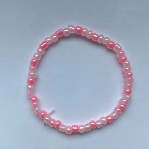 Armband  - Armband i färgen: Pink Rose Diametern är ca 6cm