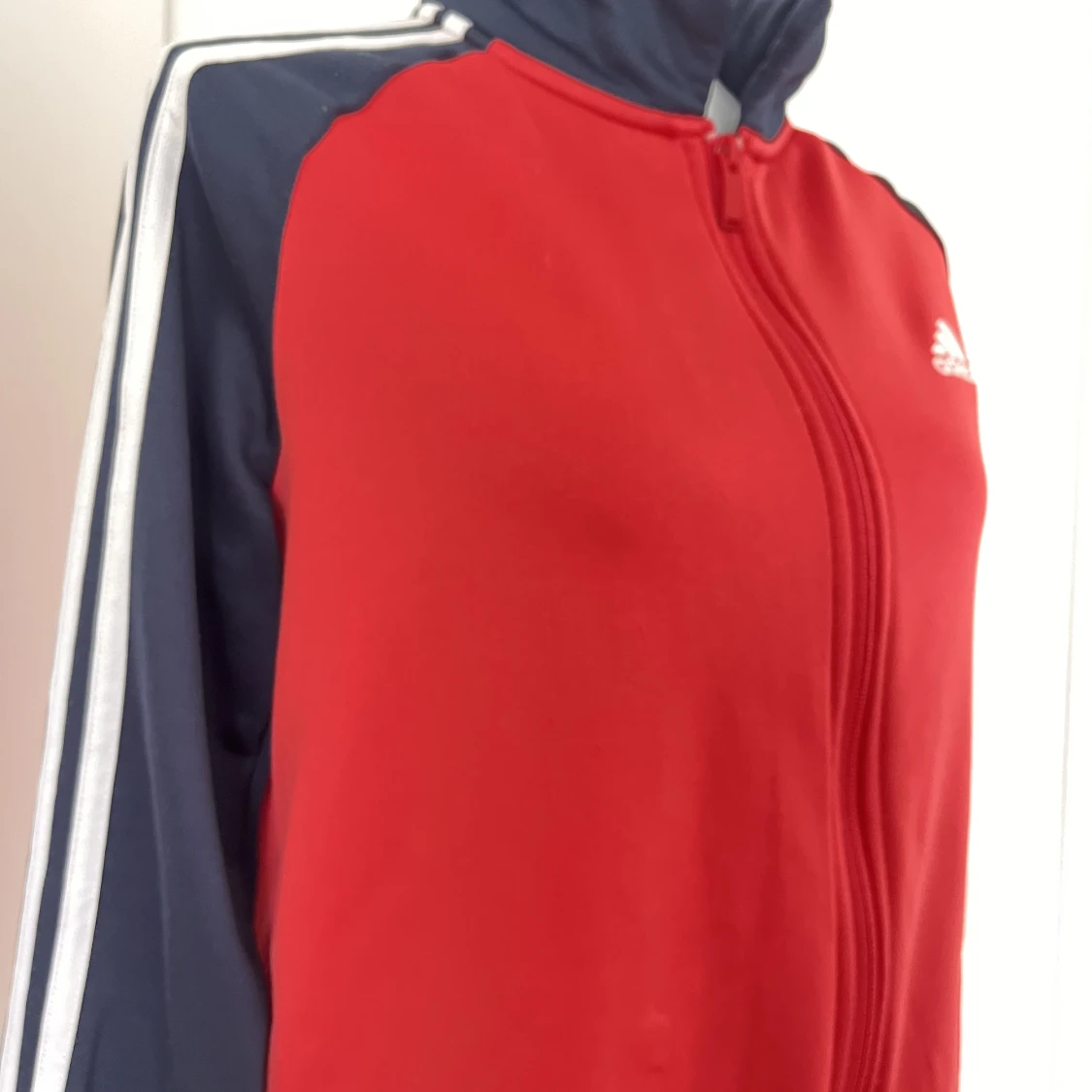 Adidas träningskofta  - 91