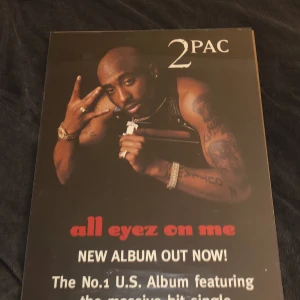 2pac Tavla - Tavlan är en affisch, har haft denna länge så tänkte att det var dags o sälja vidare