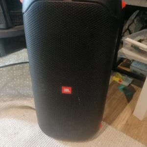 JBL 110 högtalare  - Jettebra å grymt ljud