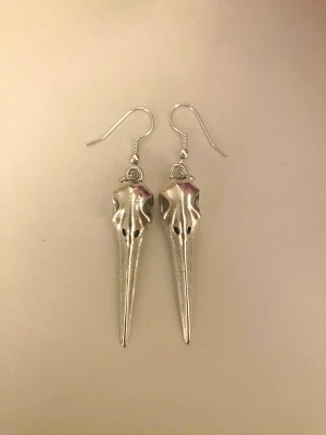 Handgjort örhängen❤️ - Handgjort örhängen, kontakta mig om du vill ha mer info💖