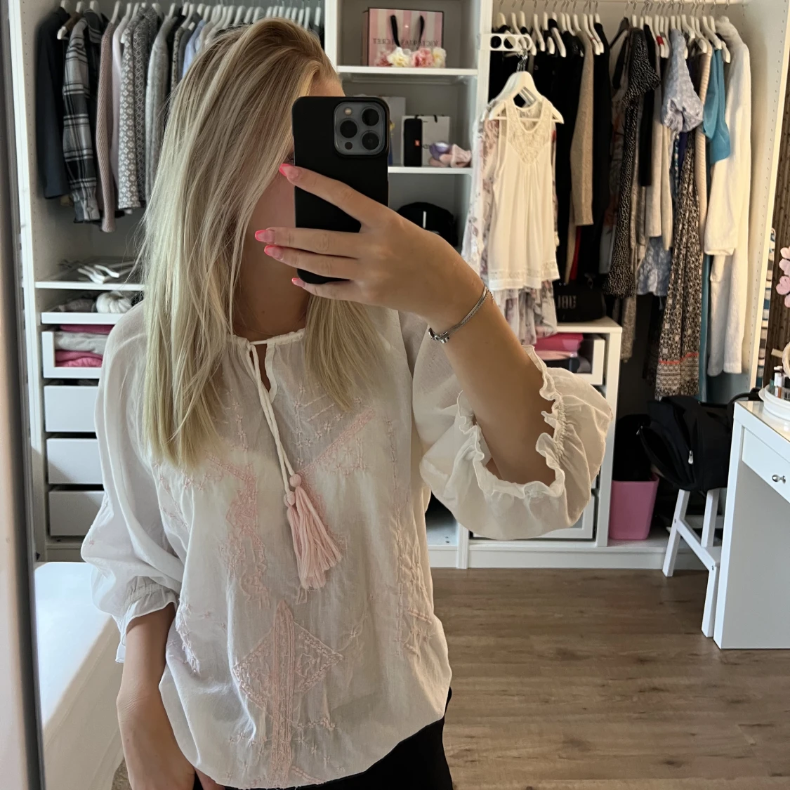 Vit kortärmad blus - 90